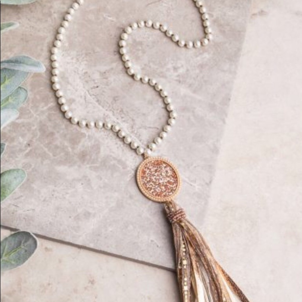 Rose gold and pearls tassel necklace NWT